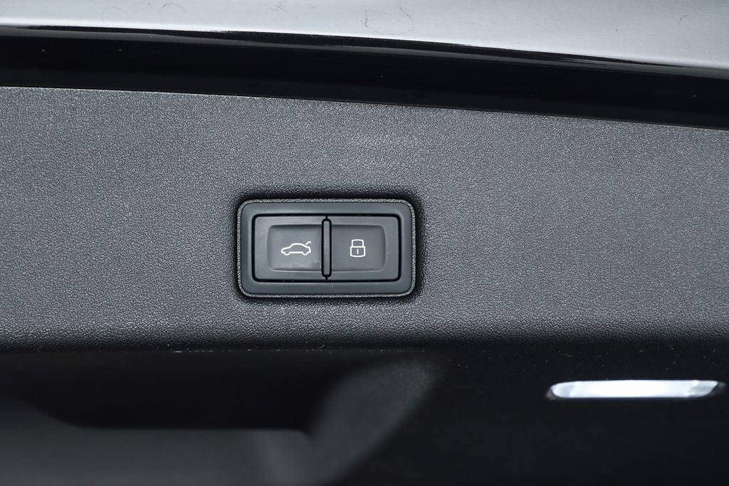 2025 Audi Q5 Sportback 2.0T Premium Plus quattro