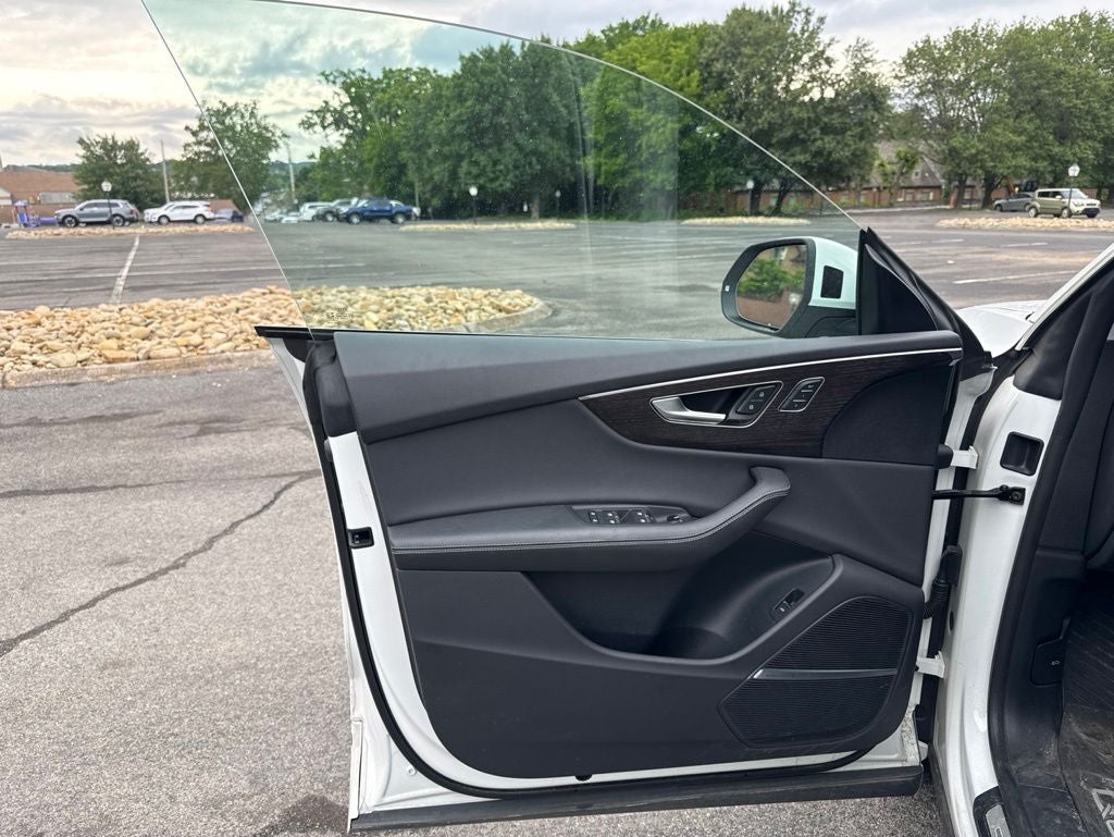2023 Audi Q8 55 Premium Plus quattro