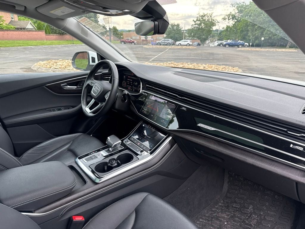2023 Audi Q8 55 Premium Plus quattro