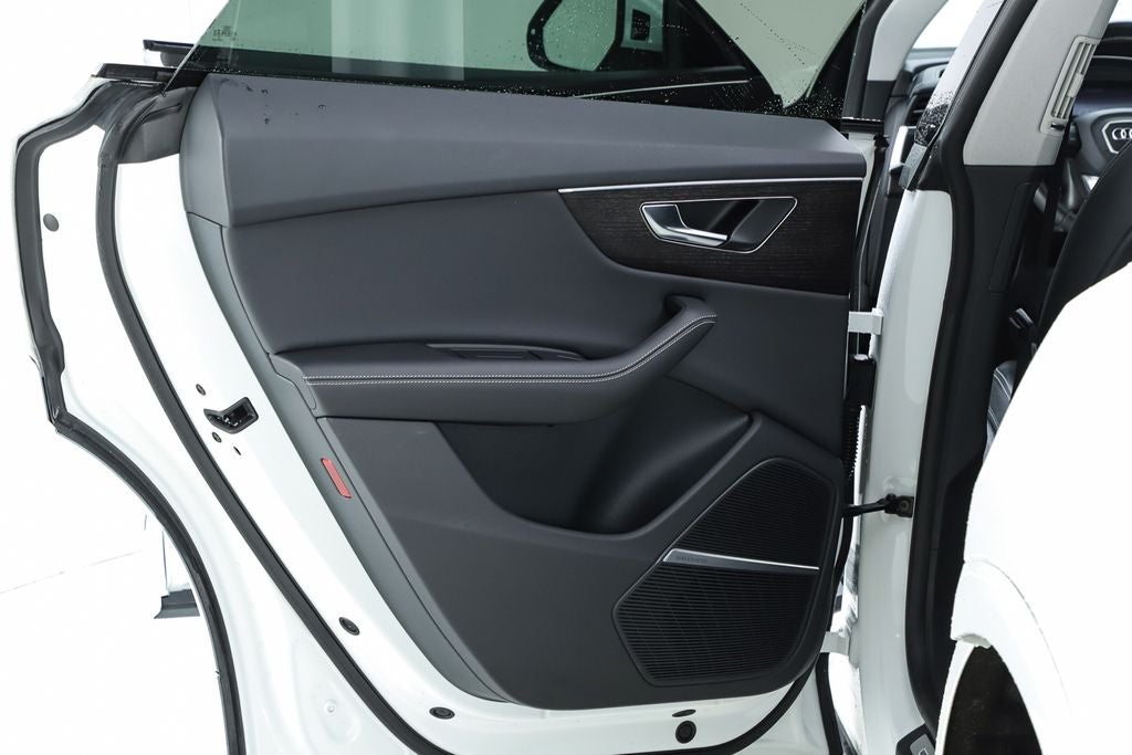 2023 Audi Q8 55 Premium Plus quattro
