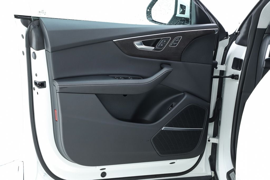 2023 Audi Q8 55 Premium Plus quattro