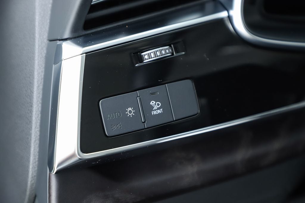 2023 Audi Q8 55 Premium Plus quattro