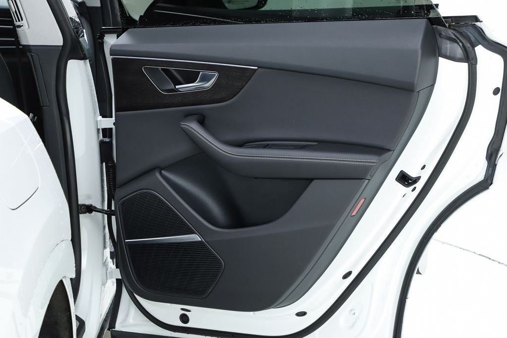 2023 Audi Q8 55 Premium Plus quattro
