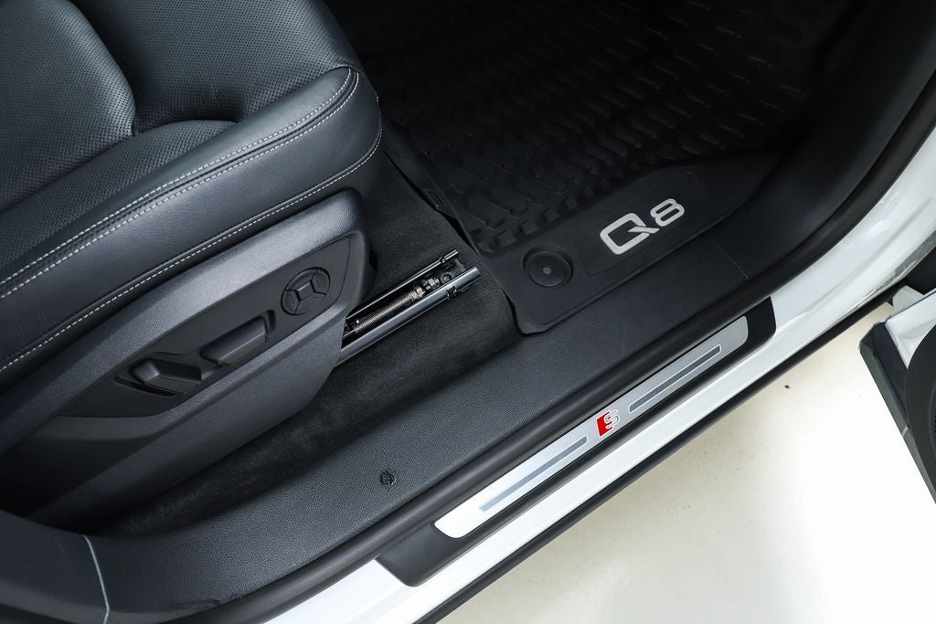 2023 Audi Q8 55 Premium Plus quattro