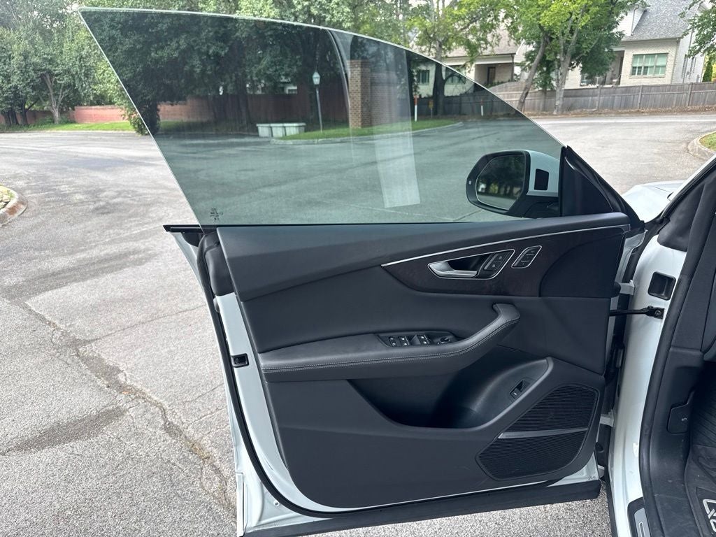 2023 Audi Q8 55 Premium Plus quattro