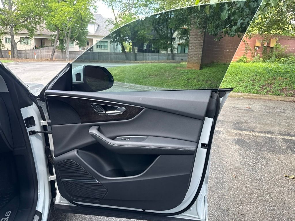 2023 Audi Q8 55 Premium Plus quattro