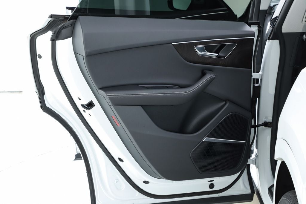 2023 Audi Q8 55 Premium Plus quattro