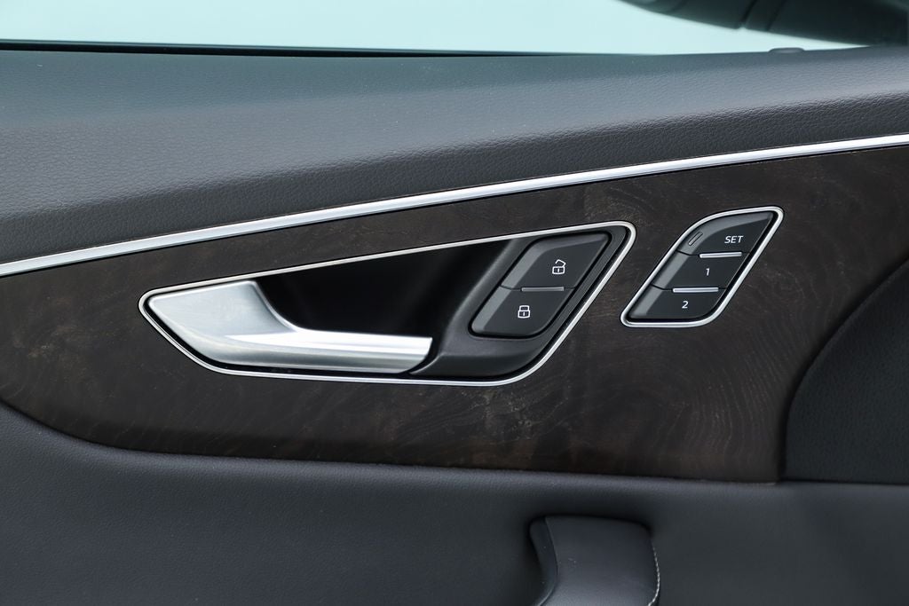 2023 Audi Q8 55 Premium Plus quattro