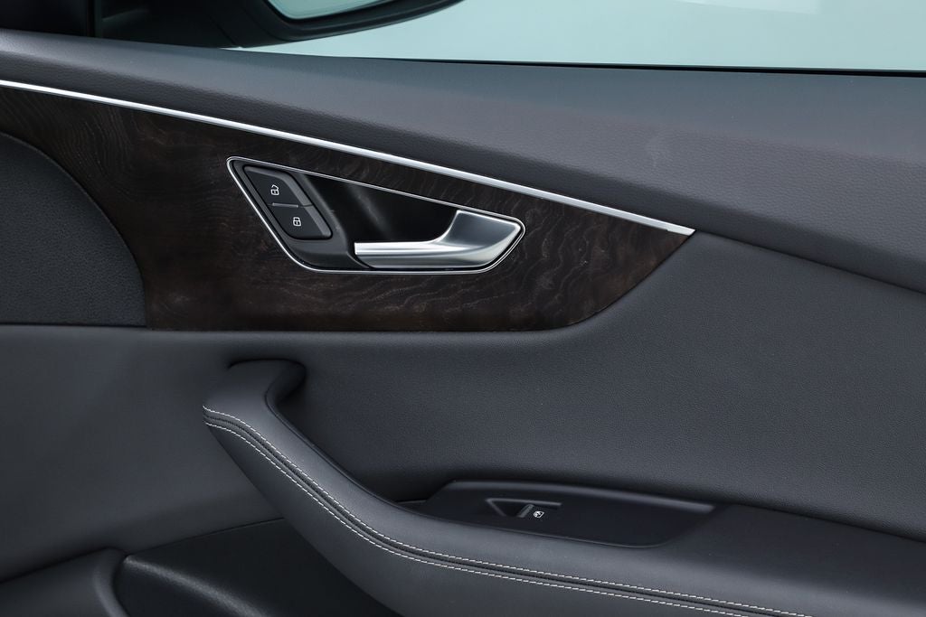 2023 Audi Q8 55 Premium Plus quattro