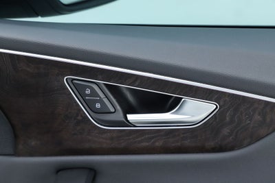 2023 Audi Q8 55 Premium Plus quattro