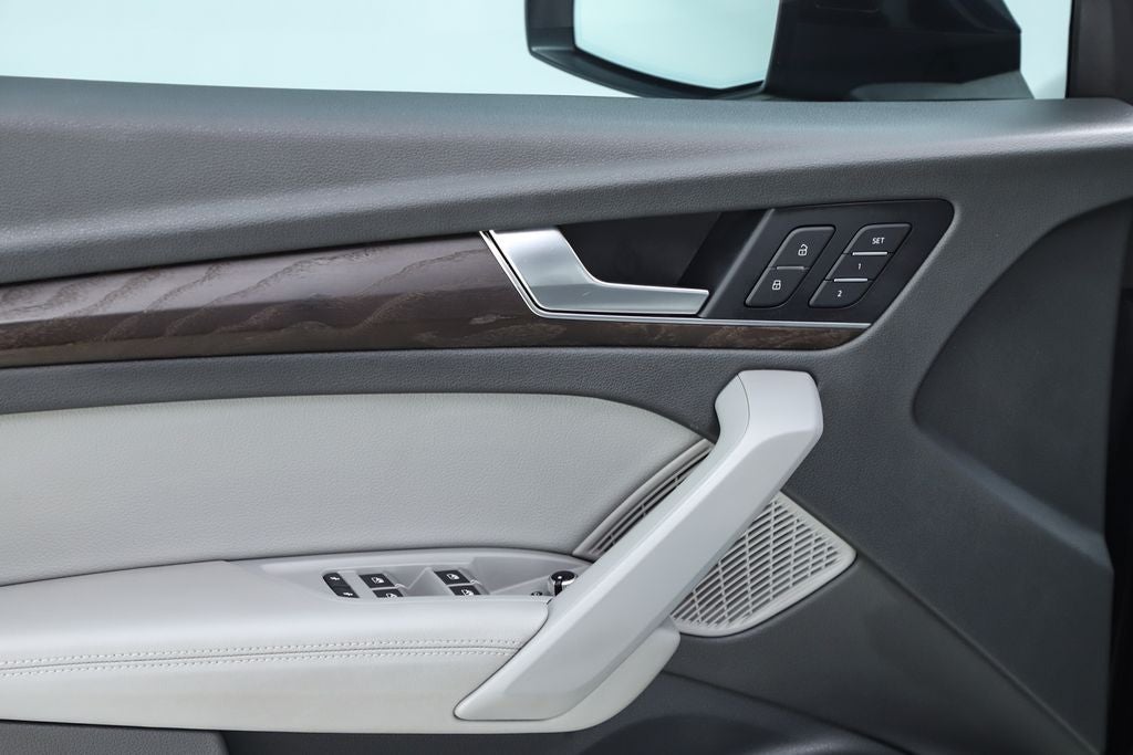 2020 Audi Q5 e 55 Prestige quattro