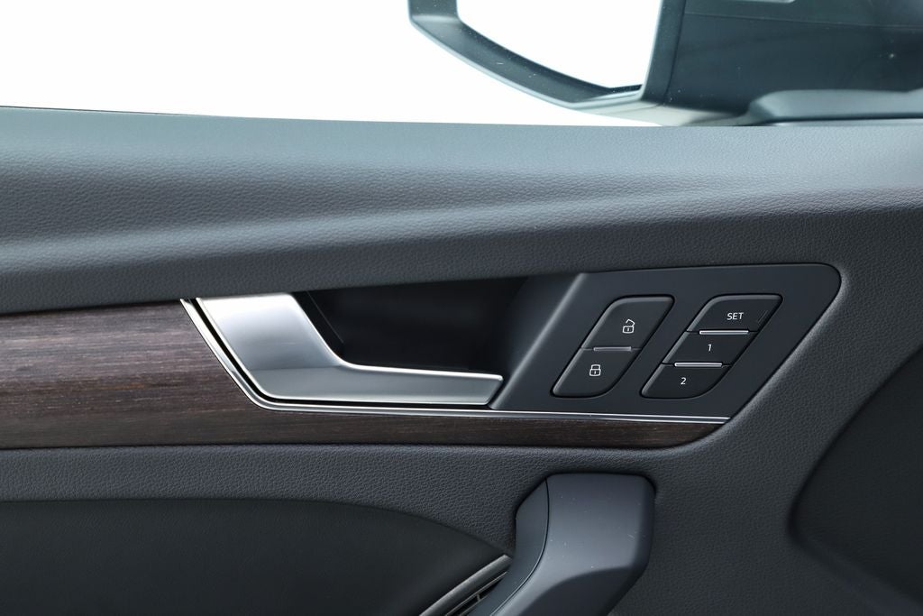 2024 Audi Q5 45 S line Prestige quattro