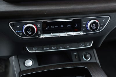 2024 Audi Q5 45 S line Prestige quattro
