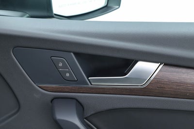2024 Audi Q5 45 S line Prestige quattro