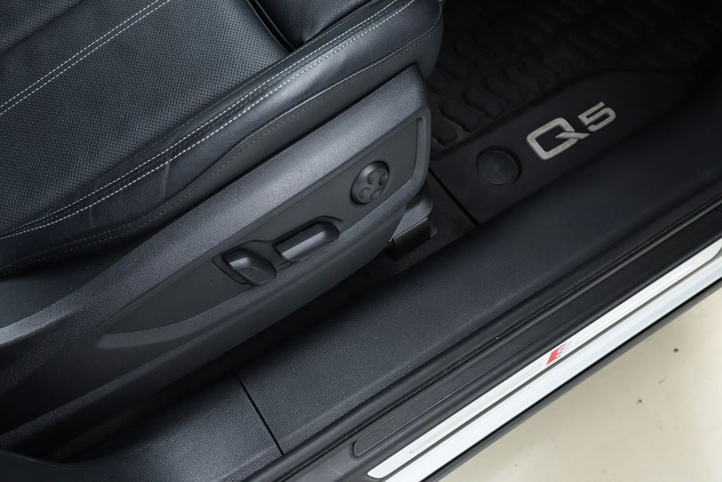 2023 Audi Q5 45 S line Prestige quattro