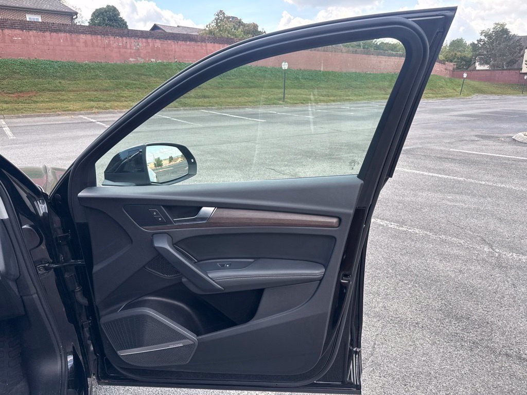 2023 Audi Q5 45 S line Prestige quattro