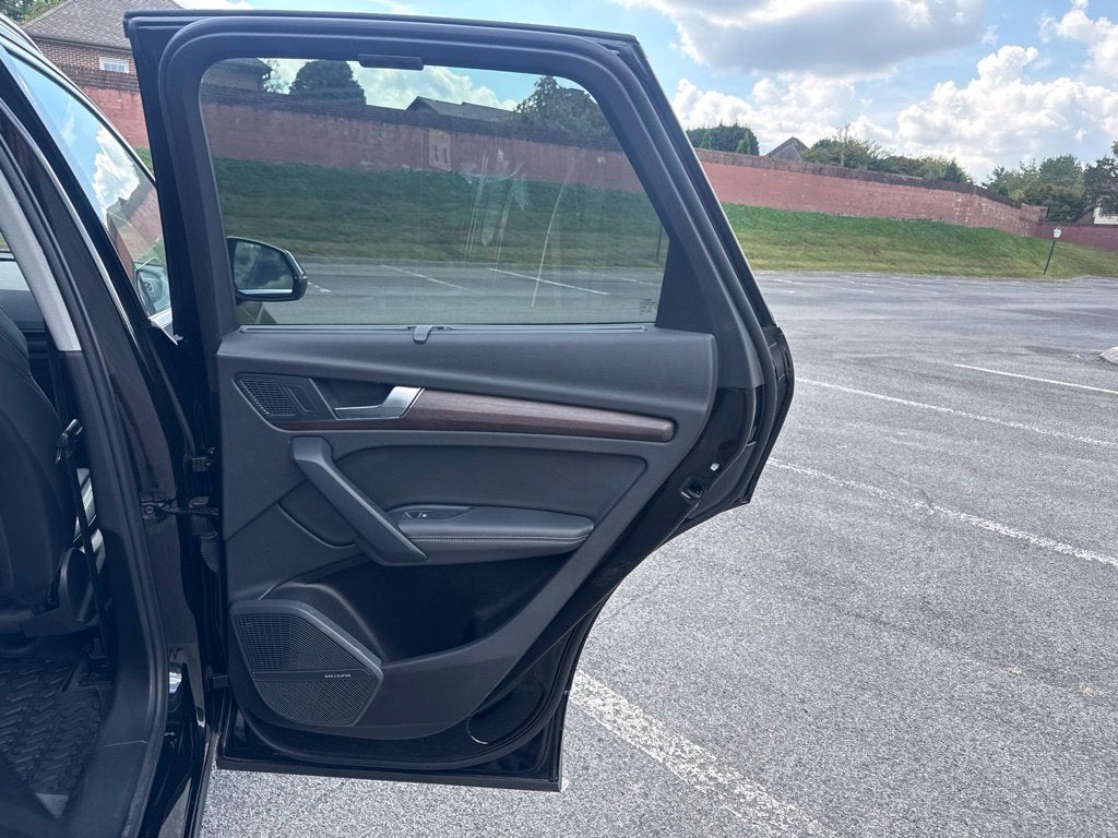 2023 Audi Q5 45 S line Prestige quattro