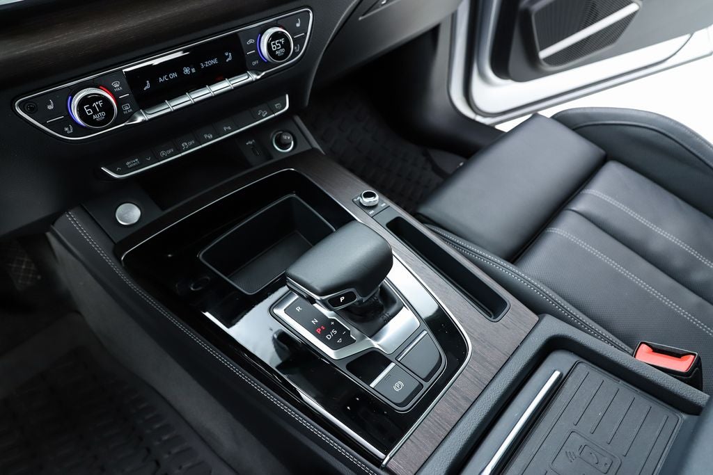 2023 Audi Q5 45 S line Prestige quattro