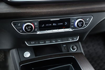 2023 Audi Q5 45 S line Prestige quattro