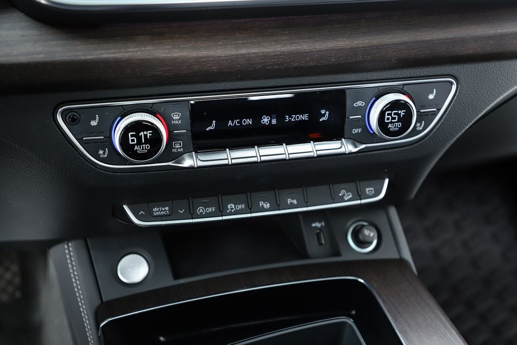 2023 Audi Q5 45 S line Prestige quattro