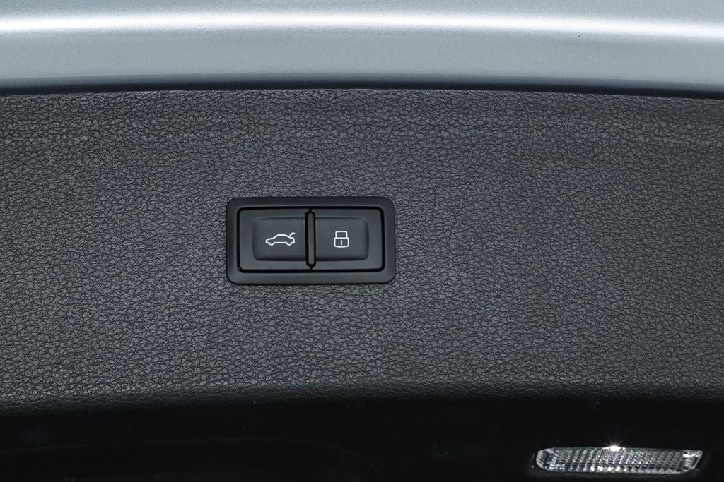 2023 Audi Q5 45 S line Prestige quattro