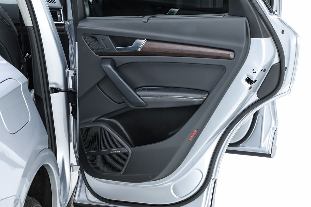2023 Audi Q5 45 S line Prestige quattro