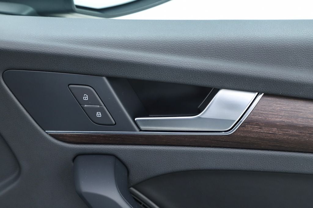2023 Audi Q5 45 S line Prestige quattro