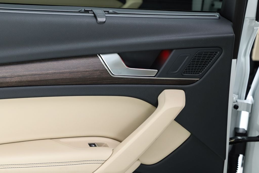 2023 Audi Q5 45 S line Prestige quattro