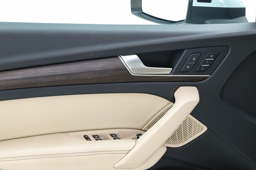 2023 Audi Q5 45 S line Prestige quattro