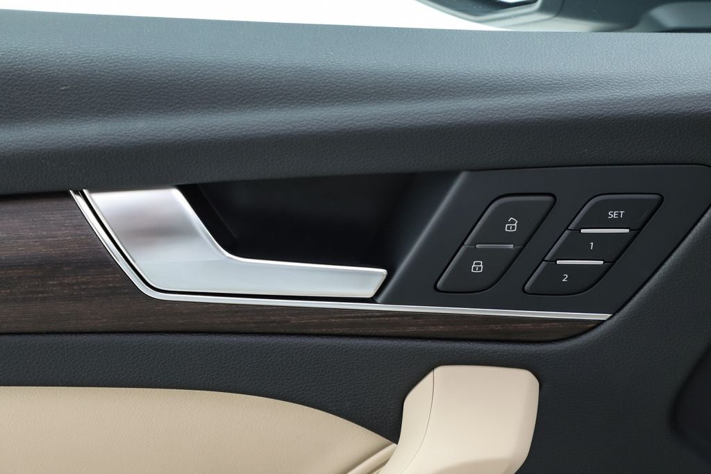 2023 Audi Q5 45 S line Prestige quattro