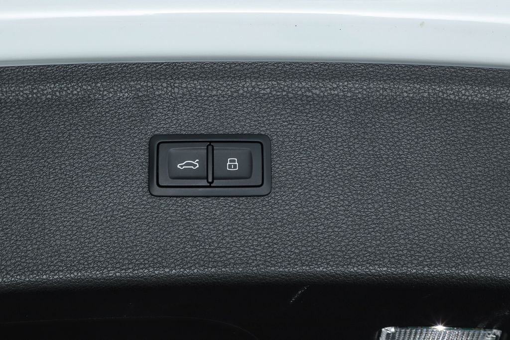 2023 Audi Q5 45 S line Prestige quattro