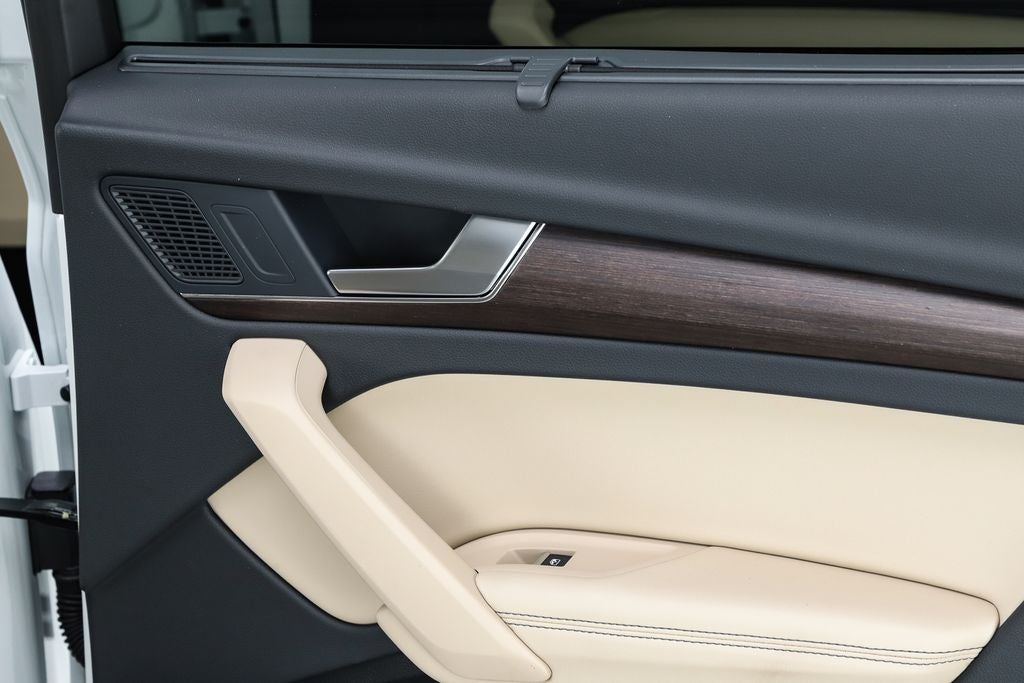 2023 Audi Q5 45 S line Prestige quattro