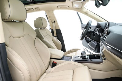 2023 Audi Q5 45 S line Prestige quattro