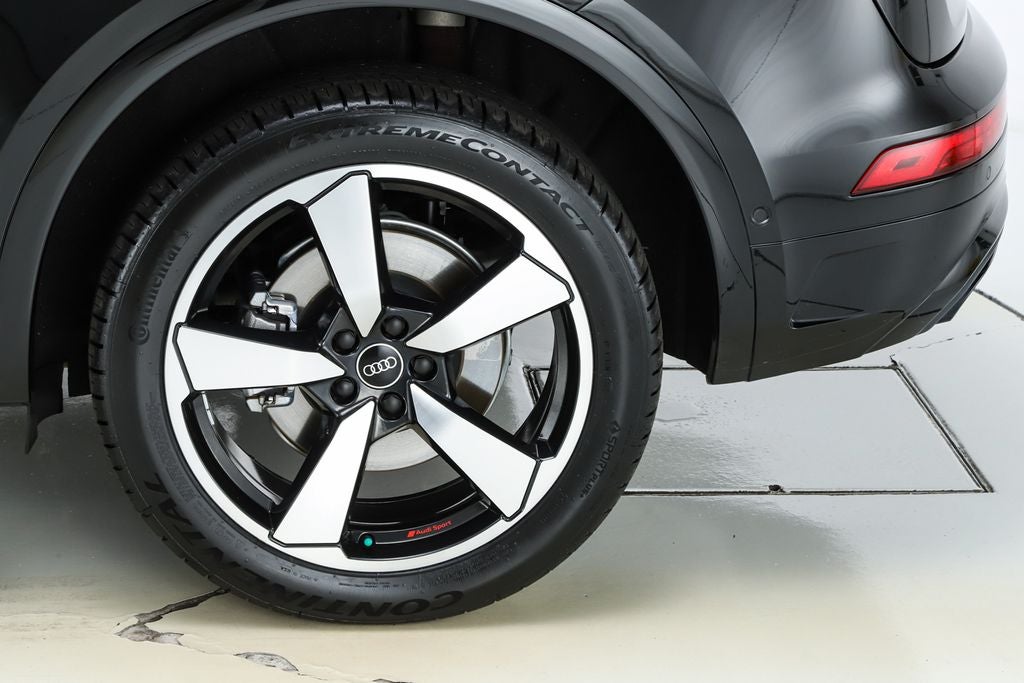 2023 Audi Q5 45 S line Prestige quattro