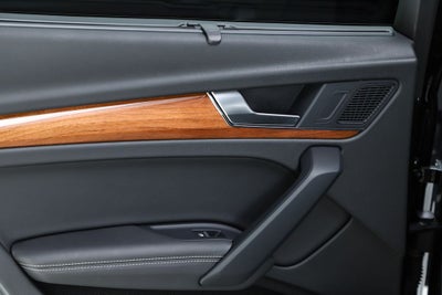 2023 Audi Q5 45 S line Prestige quattro