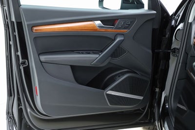 2023 Audi Q5 45 S line Prestige quattro