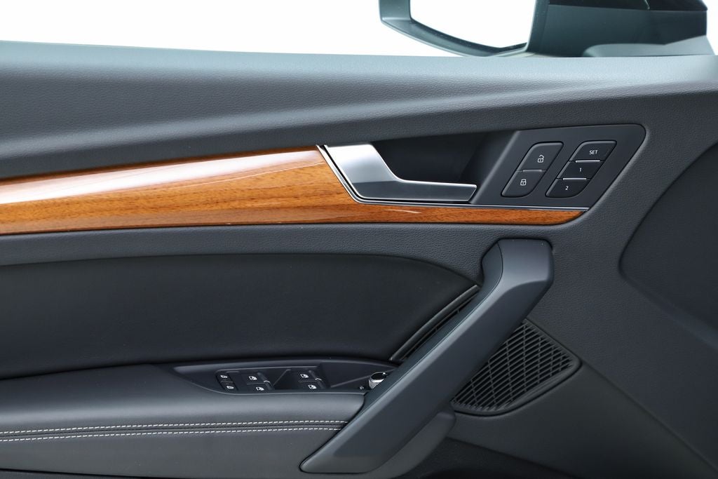 2023 Audi Q5 45 S line Prestige quattro