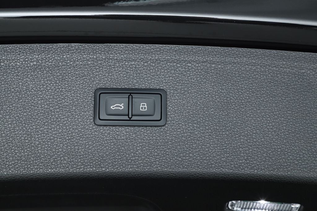 2023 Audi Q5 45 S line Prestige quattro