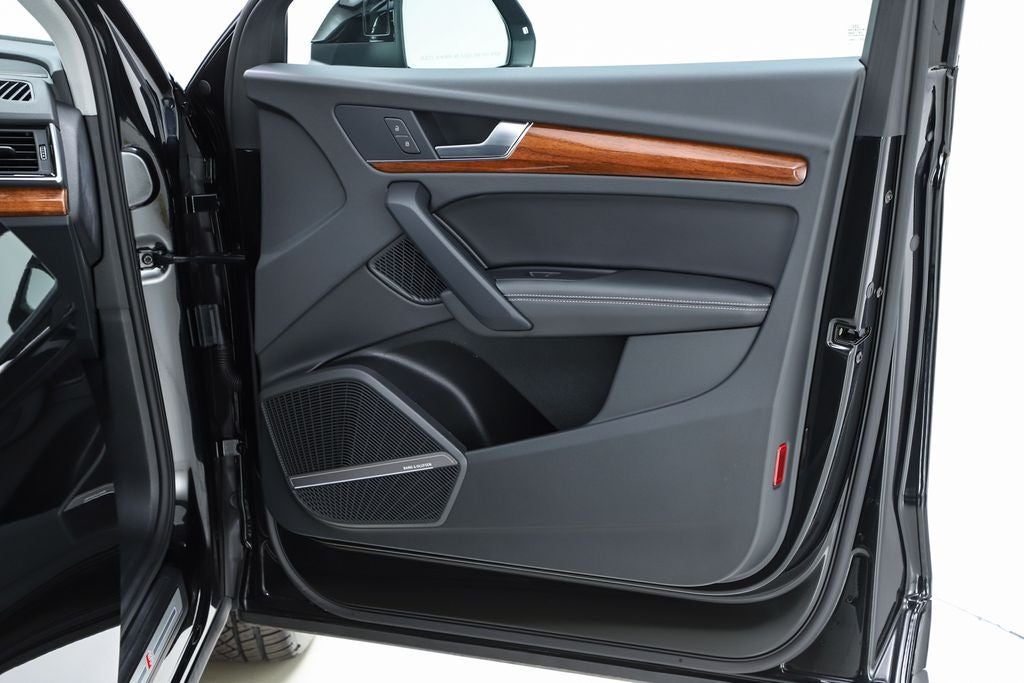 2023 Audi Q5 45 S line Prestige quattro