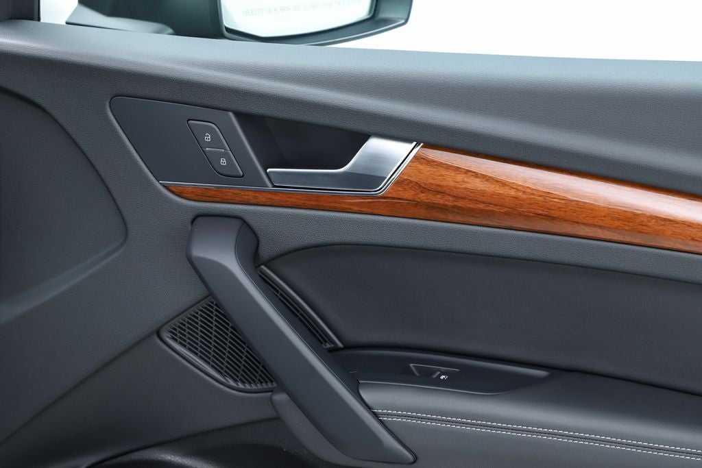 2023 Audi Q5 45 S line Prestige quattro