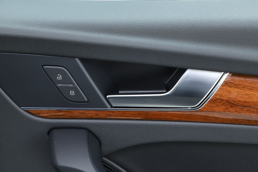 2023 Audi Q5 45 S line Prestige quattro