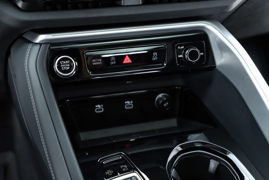 2025 Audi Q5 2.0T Prestige quattro