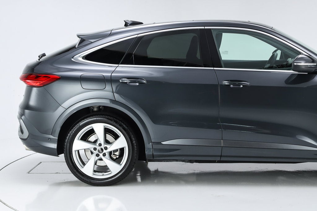 2025 Audi Q5 Sportback 2.0T Prestige quattro