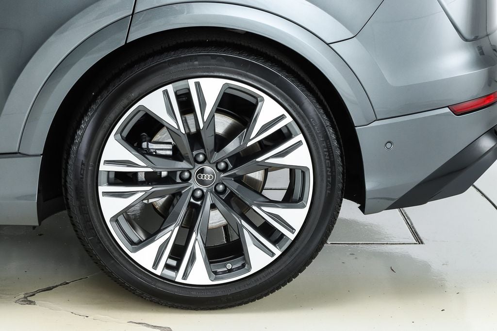 2025 Audi Q8 55 Prestige quattro