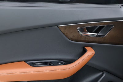 2025 Audi Q8 55 Prestige quattro