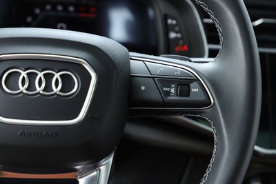 2025 Audi Q8 55 Prestige quattro