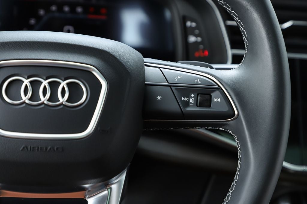 2025 Audi Q8 55 Prestige quattro