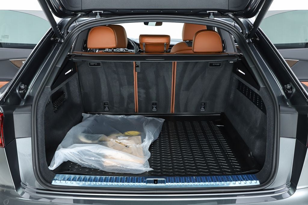 2025 Audi Q8 55 Prestige quattro