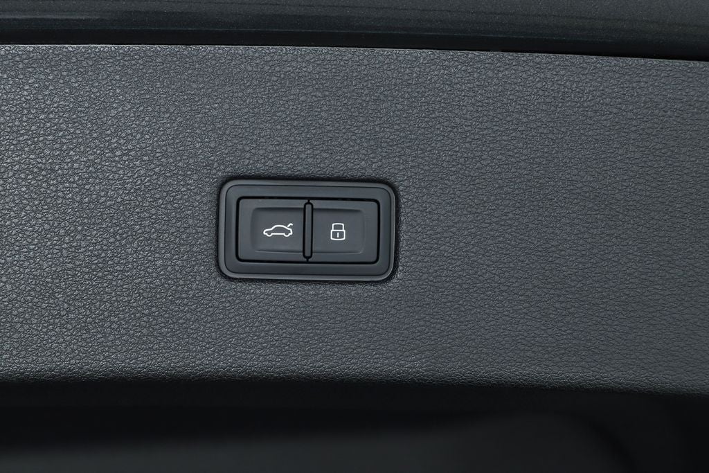 2025 Audi Q8 55 Prestige quattro