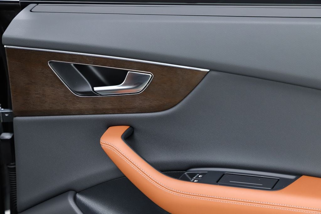 2025 Audi Q8 55 Prestige quattro